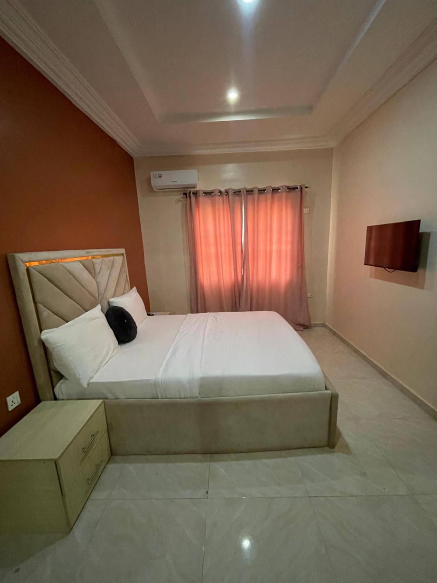 Nexus Xpress Hotel Abuja Esterno foto