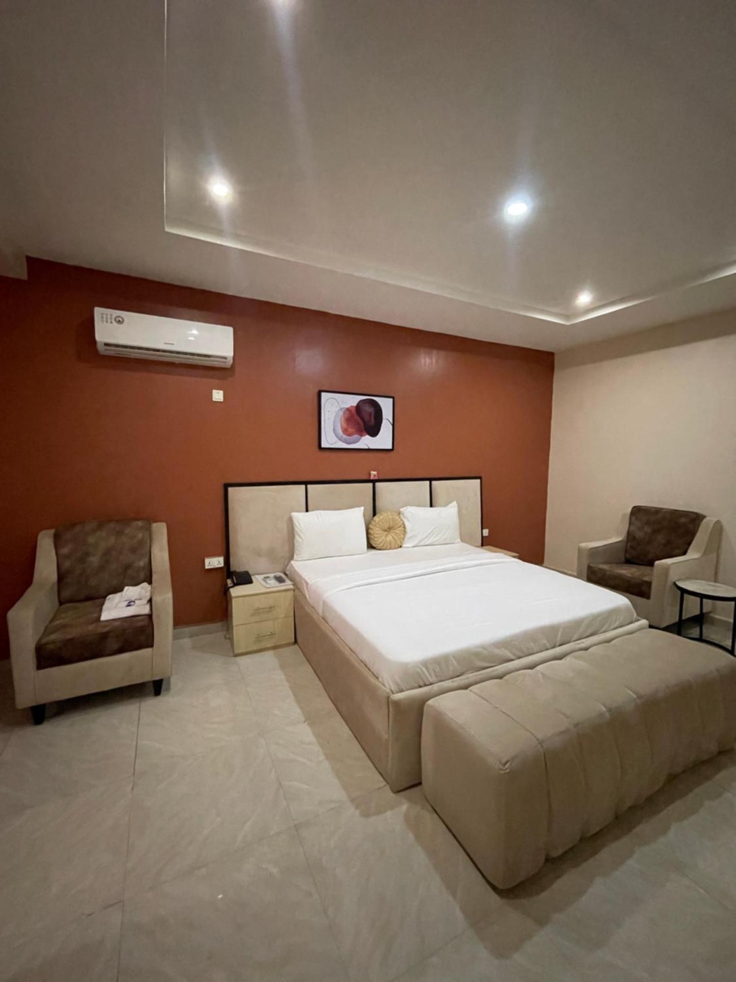 Nexus Xpress Hotel Abuja Esterno foto