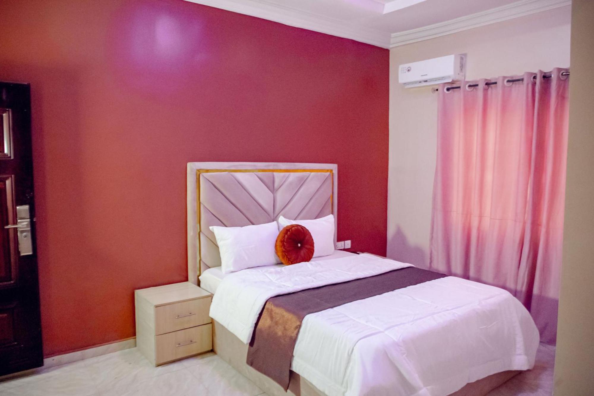 Nexus Xpress Hotel Abuja Esterno foto